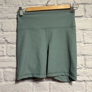 ✨3 for $15✨ Old Navy Women’s Ribbed Bike Shorts Small